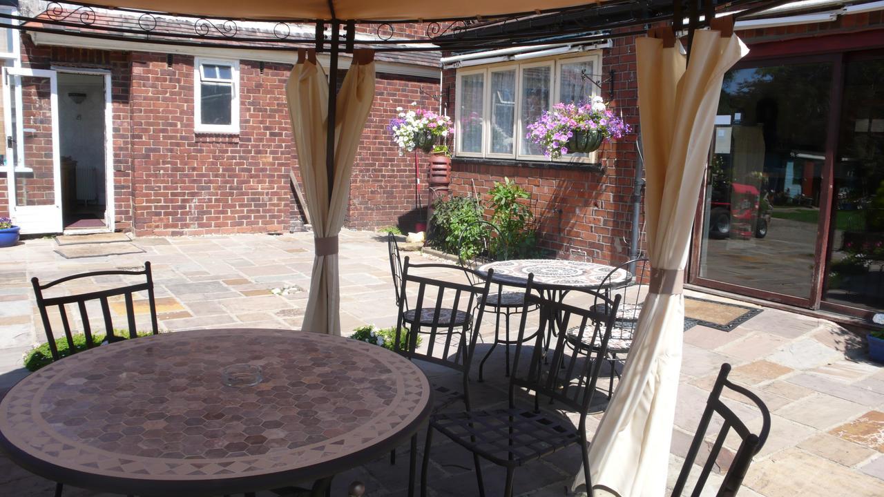 Acorn Guest House In Hull Kingston upon Hull Exterior photo